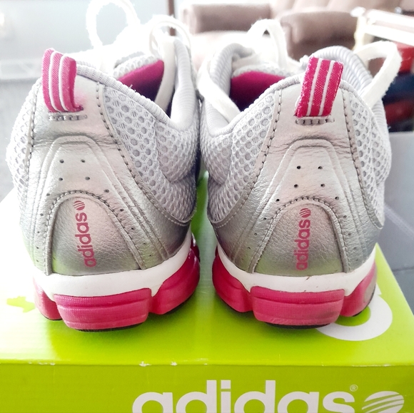 Adidas Raziya II women's sz 10. Perfect condition like new - Picture 5 of 7